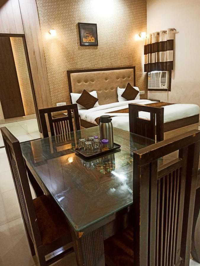 Hotel Soni International Khalilabad Екстер'єр фото
