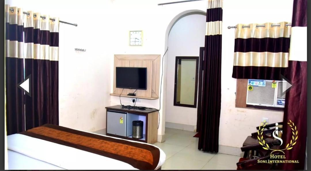 Hotel Soni International Khalilabad Екстер'єр фото